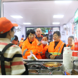 江华:爱心早餐彰显小城大爱
