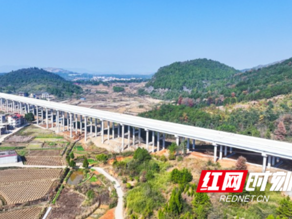 湖南新田：青山田园变通途（组图）