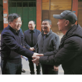 省委宣传部走访慰问道德模范唐新林、唐满园