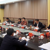 周迎春主持召开邵阳市十七届人大常委会第九十三次主任会议