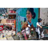 好评中国丨烟火小店“数字突围”，新消费涌动增长活水