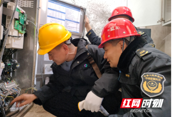 湖南首台溶洞斜行电梯顺利通过安全复检