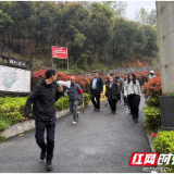 苏仙区观山洞街道白水社区开展地质灾害点人员转移避险演练 