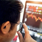 美以伊冲突扰动市场，股民如何避险？