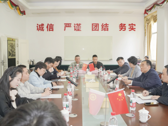 省侨联党组书记、主席吴晖一行赴株洲调研