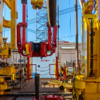 全国首台钢绞线自动化智能装备亮相浏江高速梁场