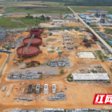 41米桥架平稳落座，刚果（布）布谷马西钾盐矿项目全面推进钢结构施工