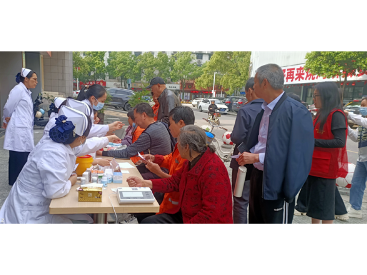 梅湾街道三多亭社区联合永州市中心医院开展公益义诊活动