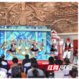 2026年创新读书类大型直播节目《领读者》江华启幕