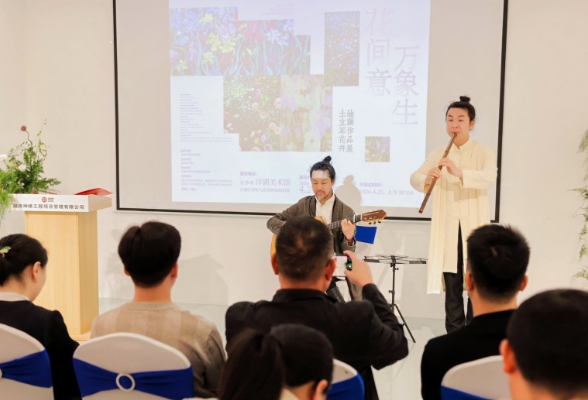 从西北原野到湘楚大地，他用油画作品写下一封花卉情书