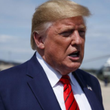 特朗普说枪手或为“独狼行动者” 同伊朗战事“无关”