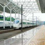 五一假期，株洲西站加开66趟列车