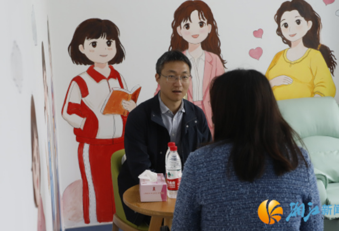 培训+义诊双轨并行，新区妇幼筑牢孕产妇心理健康防护网