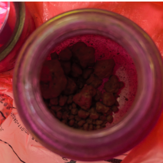 误食染料老人变“小红人”，皮肤、唾液呈异常鲜红色 医生：第一次遇见