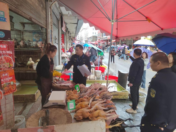 湘潭县：多部门联合开展农贸市场执法巡查 筑牢生态与安全防线