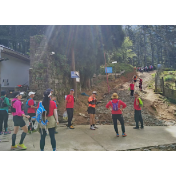 雪峰山国家森林公园开展户外徒步活动