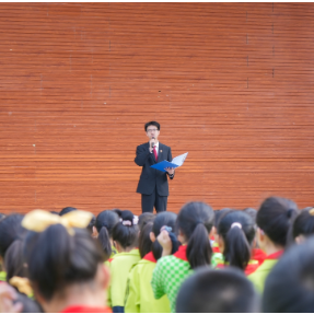 蒸湘法院：法润童心 护蕾成长