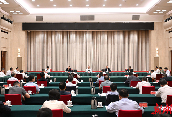 沈晓明围绕“领导班子和干部队伍建设、基层党建”主持召开中央巡视反馈意见整改工作专题调研座谈会