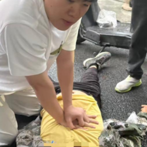 南华附二医院麻醉科师生街头接力，成功抢救心脏骤停患者