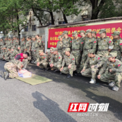 永州市第四人民医院开展“现场救护第一目击者培训”暨“万场健康知识讲座进单位”活动