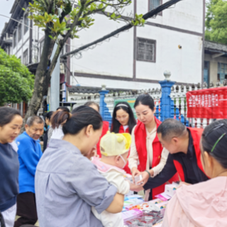  张家界市妇幼保健院开展“5·20”全国母乳喂养宣传日活动