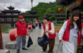 古丈县默戎镇干部齐上阵清理河道美家园