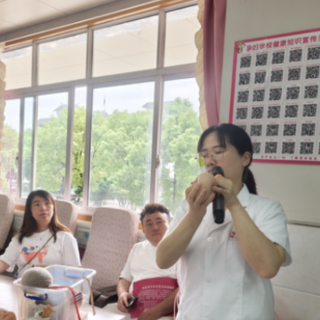 张家界市永定区妇保院开展“5·20全国母乳喂养宣传日”系列科普活动