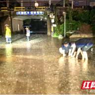 暴雨中织密安全网 长沙市天心区大托铺街道全力排查安全隐患