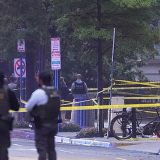 美国特勤局：白宫附近枪击案嫌疑人送医后死亡，另有一名路人中弹