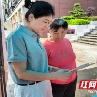 中国联通永顺县分公司把“客户日”搬进小区国补惠民零距离
