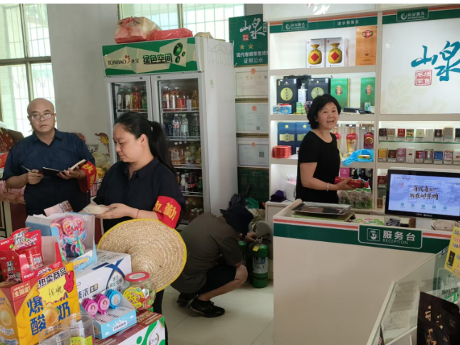 洪江市熟坪乡：聚焦商贸经营场所，  从严开展安全生产与食品安全排查