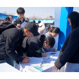 好评中国丨共筑“就业友好”,点亮青春前程