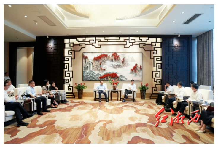 刘涛与中煤资源发展集团副总经理曹东亚一行座谈