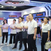中国联通石峰区分公司与湖南汽车工程职业大学开展联合主题活动