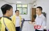 胡小刚深入市区调研“骑手友好城市”建设工作