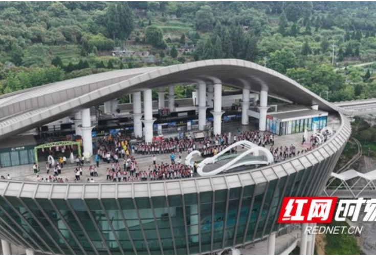 科技赋能文旅 磁浮联通民生 凤凰磁浮跑出融合发展新速度