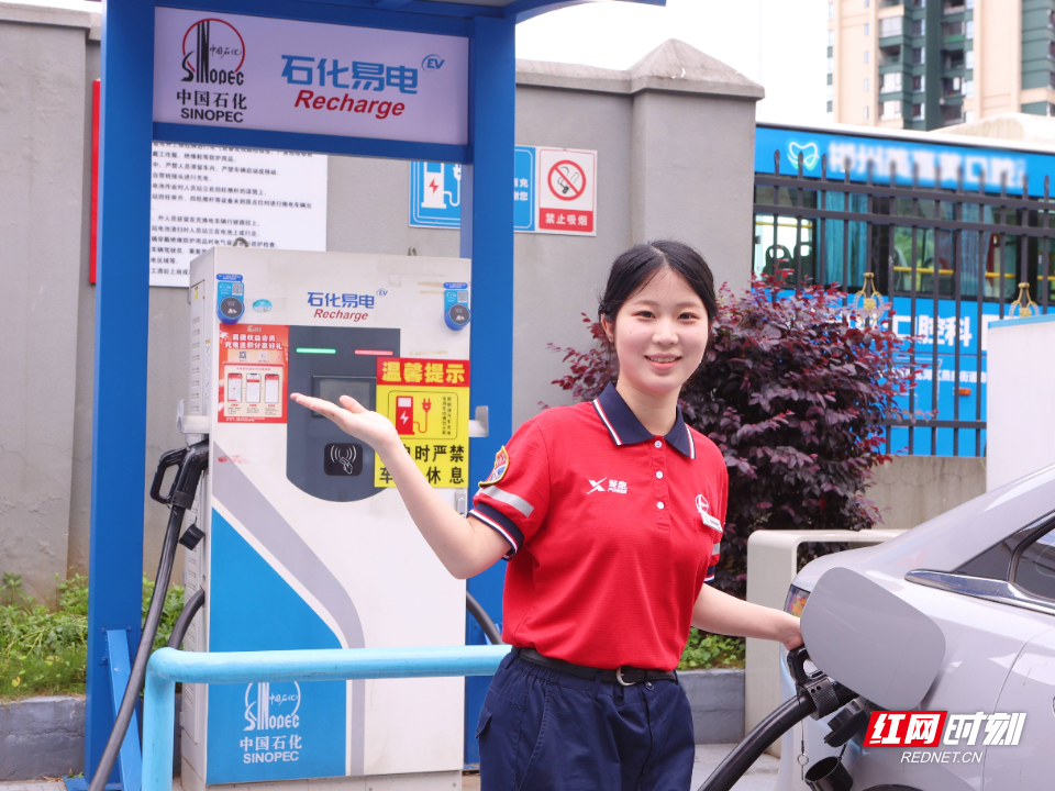 民权路加能站提供充电服务_副本.jpg