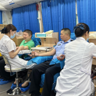热血“警”色 为爱接力 郴州公安民辅警踊跃参与无偿献血