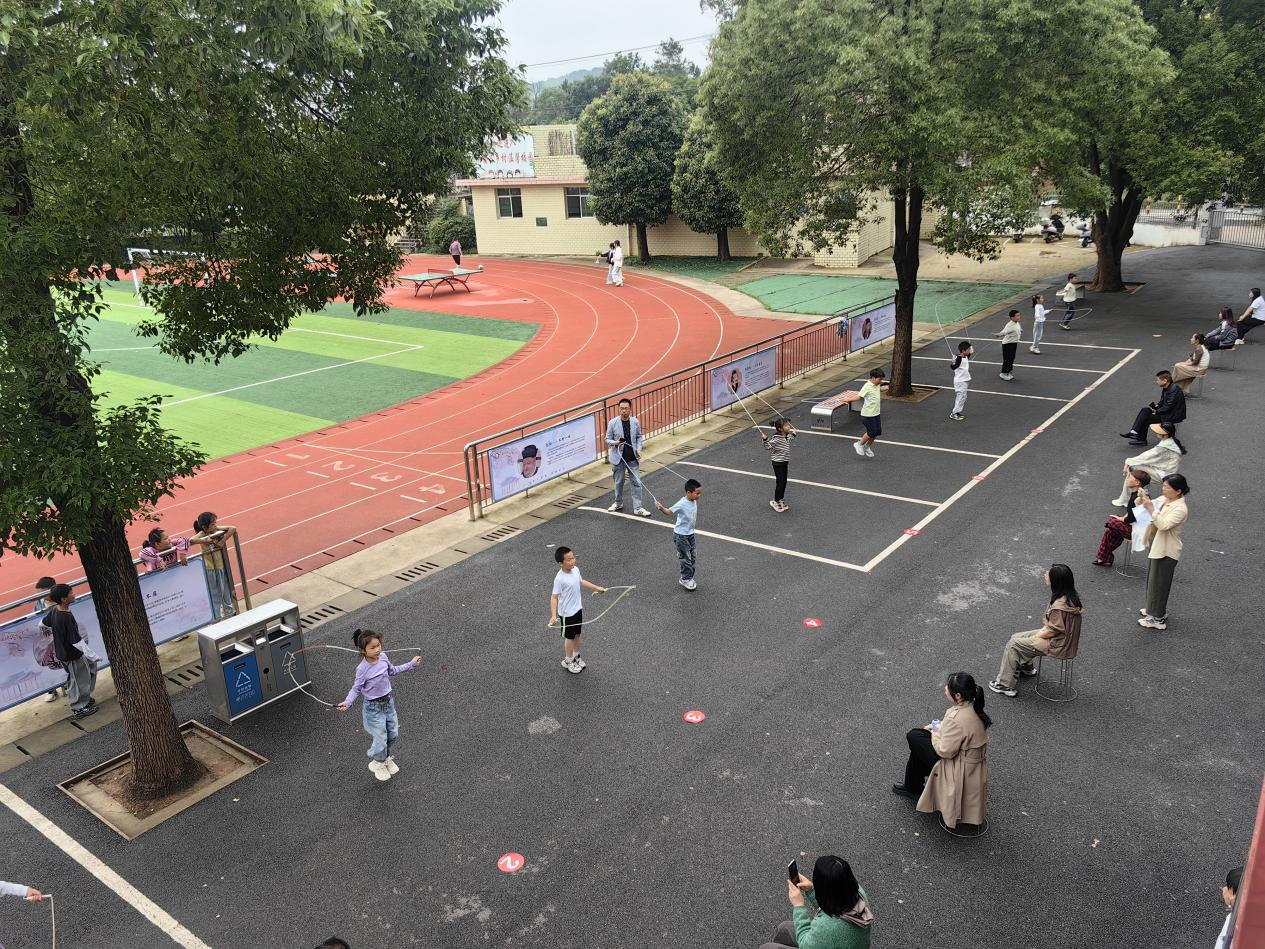 中路铺镇中心小学：“绳彩飞扬·跃动成长”跳绳比赛圆满举行