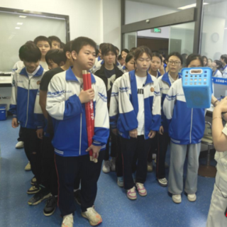 探秘生命之源,血站开放日活动为郴州中学生埋下爱心种子