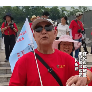 视频丨活动氛围营造没遇对手？他率先组织队伍唱歌活跃起来