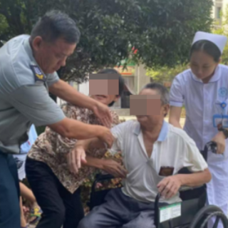 老人不熟悉就医流程不发愁 江永县人民医院医护全程陪同
