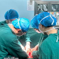 女子腹部如足月妊娠，术中意外发现“血管炸弹”，多学科联手成功“拆弹”