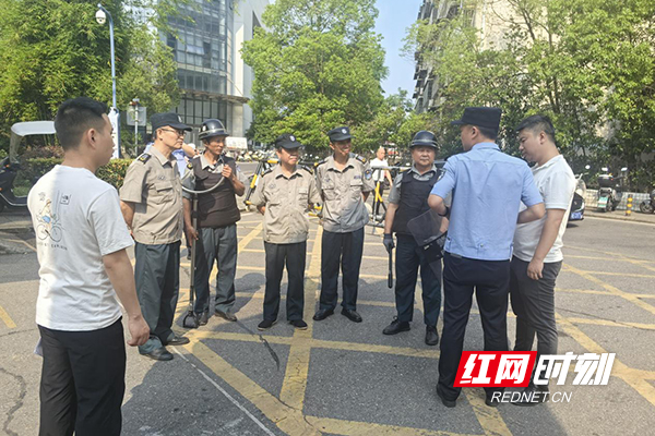 株洲市九方中学开展反恐防暴应急演练