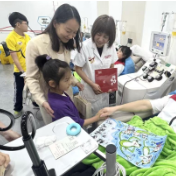 长沙举行世界献血者日“大手牵小手”主题活动
