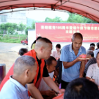 隆回县桃花坪街道:敬老“杀猪宴”飘香白窑山村党群阵地服务升温