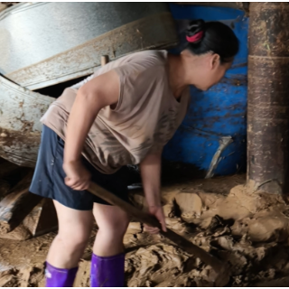 洪痕未干 家园渐暖——通道逊冲村灾后重建现场见闻