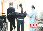 确诊高血压仅一年突发脑出血偏瘫，41岁男子用32天重获行走能力