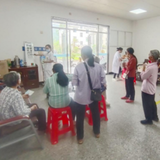 精准守护银龄用药安全 汝城开展老年健康宣传周义诊活动