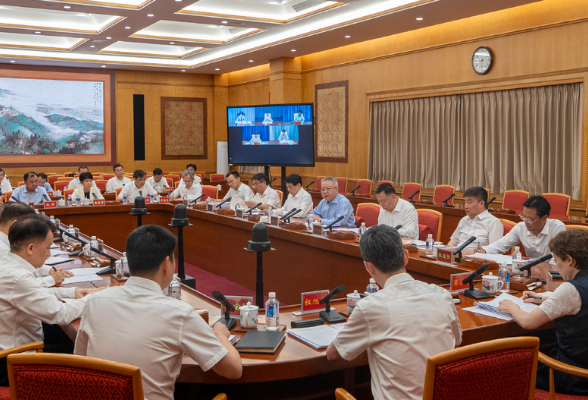 沈晓明主持召开高水平医院结对帮扶医疗薄弱地区工作座谈会
